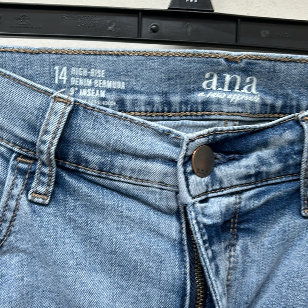 a.n.a High Rise Denim Shorts - Size 14 - Picture 4 of 6